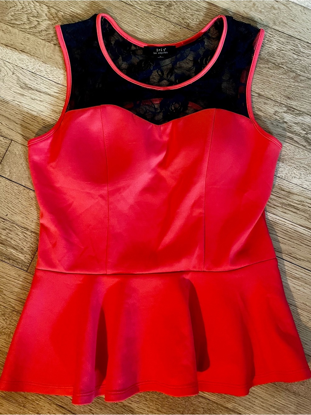 Bright Peplum Sleeveless Blouse w/Lace Detail, Sz Lg